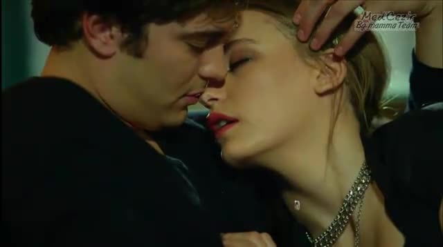 Кварталът на богатите.Yamira - Medcezir 14.bölüm