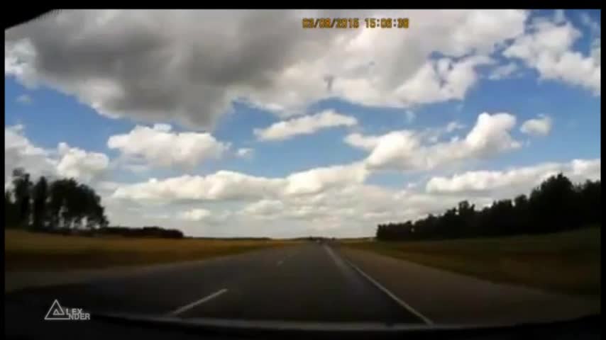 Трябва да си кретен за да караш така