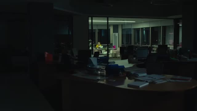 Кварталът на богатите ( Medcezir ) епизод 31 със Продуктово позициониране