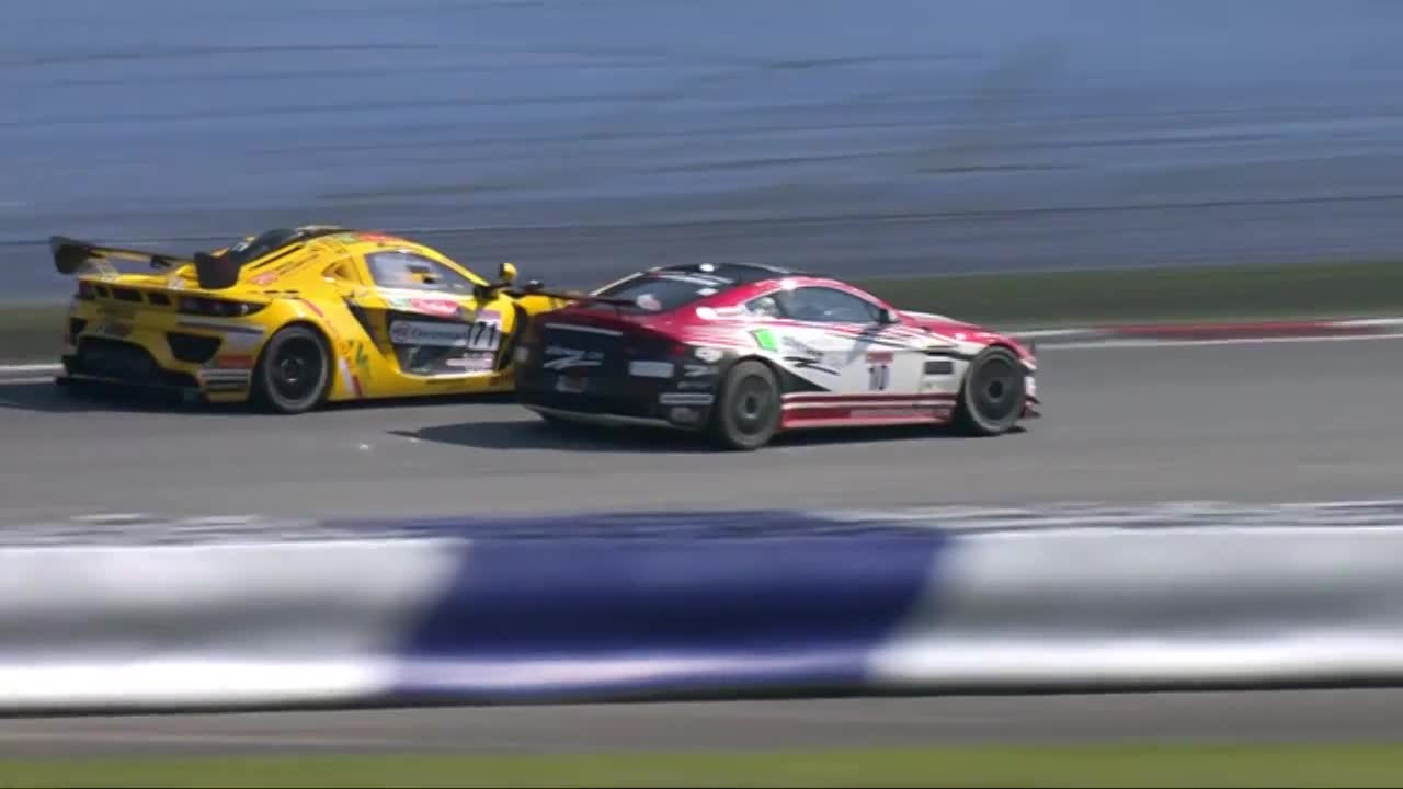 Жестока катастрофа на Росен Даскалов с Бг колата Sin R1 Gt4