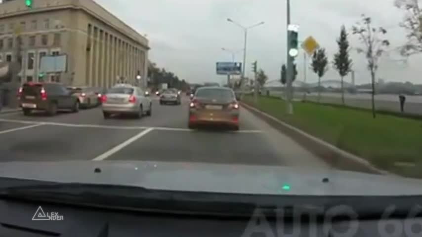 Свине с автомобили
