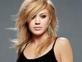Kelly Clarkson!