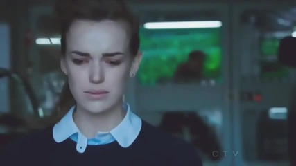 Култовата двойка герои Симънс и Фитц от сериала Агентите на Щ. И. Т. (2013-2014)