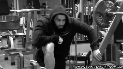 Нечовекът Лазар Ангелов тренира за крака(мотивация)