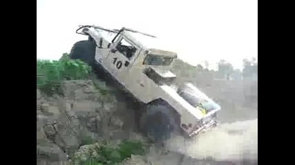 Много яка машина