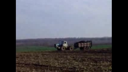 Трактор T - 150k С Торорасхвърлящо Ремарке