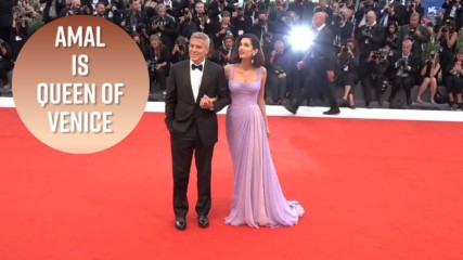Амал Клуни - ослепителна във Венеция, три месеца след раждането
