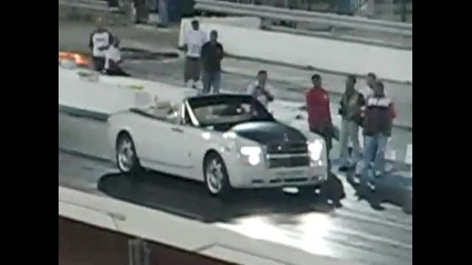 Араби правят драг с Rolls Royce 