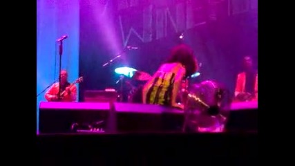 Amy Winehouse - Belgrade - Start (just friends)- 18.06.2011 .