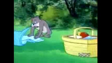 Tom and Jerry - Pup on a Picnic