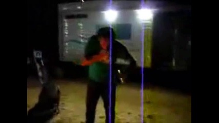 Добре че имаше хора на около - пълен идиот 