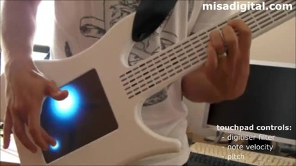 Най чудо на техниката електрона китара с пръстови сензори 