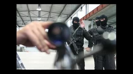 Policia e Kosoves .njesia Speciale , F.i.t R.o.su 