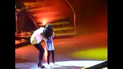 Demi Lovato singing This Is Me with a little girl 