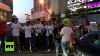 Lebanon: Beirut protesters gather for further 'You Stink' protests