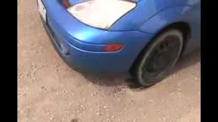 Ford Focus vs Buick Halfmaster 350 дърпане с въже 