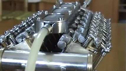 Най Малкият 15сантиметров Двигател V 12-сглобяване И Тест