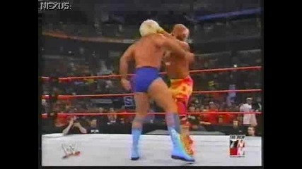 WWE Hollywood Hulk Hogan vs. Ric Flair - Monday Night RAW 13/05/02 (LEGEND vs. LEGEND)
