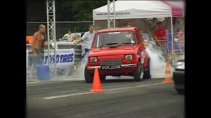 Fiat 126 V8 vs Vw Golf Turbo