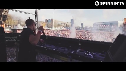 Headhunterz ft. Crystal Lake - Live Your Life ( Official Music Video )