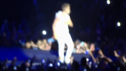 29.10.2012 Believe Tour ! На живо в Далас Джъстин пее - All Around The World