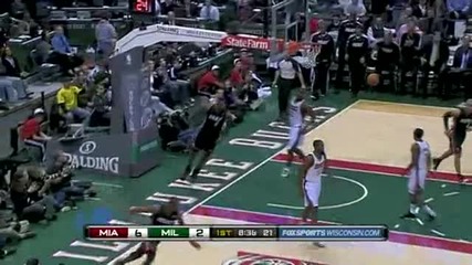 Lebron on the dunk 