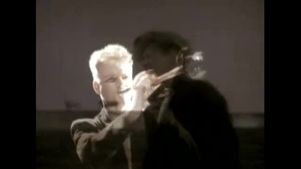Youtube - Simply Red - Holding Back The Years