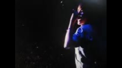 Justin Bieber- Love me