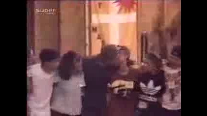смешна компилация с животни, деца, възразстни и още по - възрастни 