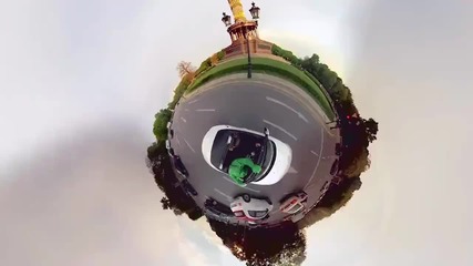 Planet Berlin - 360° with a croc