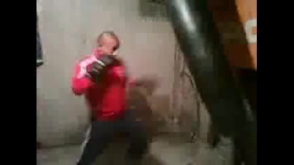 Mnogo Dobar Boksior