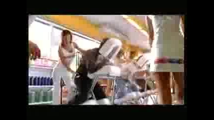 Funny Gril in Carwash Commercial