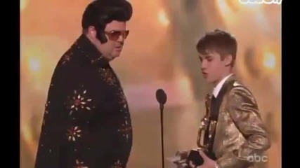 Justin Bieber получи награда за Digital Artist Award - Billboard Awards 2011