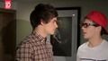 Супер яко! One Direction - Spin The Harry - Епизод 1