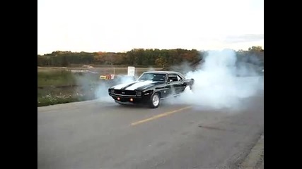 Camaro burnout