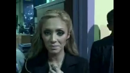 Anahi Manda Besos A Los Ninos De Teleton 