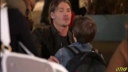 Лукас Скот се З А В Ъ Р Н А !!! ^^ One Tree Hill