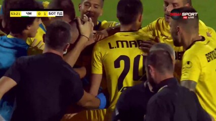 Великолепен гол на Антонио Вутов изведе "канарчетата" напред в резултата