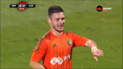 Малинов бележи за 2:0 срещу Славия