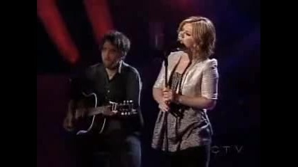 Kelly Clarkson - Because of You (acoustic) 