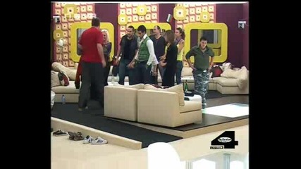 Big Brother 24.11.08: Филип Напуска Къщата