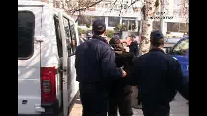 Арестуваха 10 цесекари от мелето в Мездра 