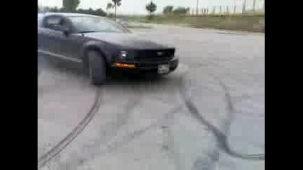 Ford Mustang Shelby Pravi Gotin Drift