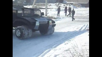 Много странен руски вседеход