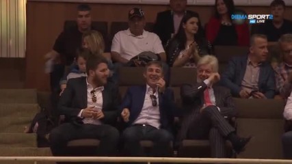 Вальо Михов гледа финала за Купата на България по волейбол
