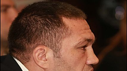 Кобрата: Не се притеснявам от никого, излизам и се бия