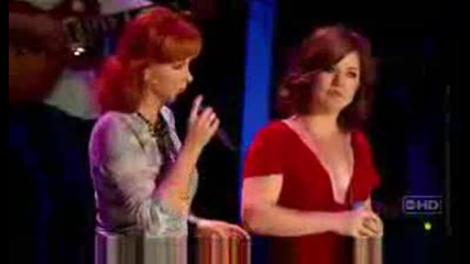 Reba Mcentire Kelly Clarkson - Because Of You - Live Cma Music Festival 2007 Duet