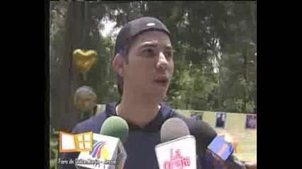 Chris Празнува Рд ;