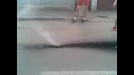 Тоя се скри в дим с Бмв - то си!!!