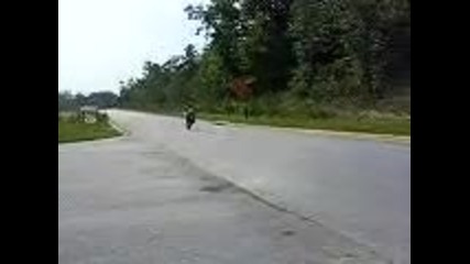 2007 yamaha R6 wheelie 